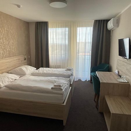 Hotel Spectrum Trnava Ngoại thất bức ảnh