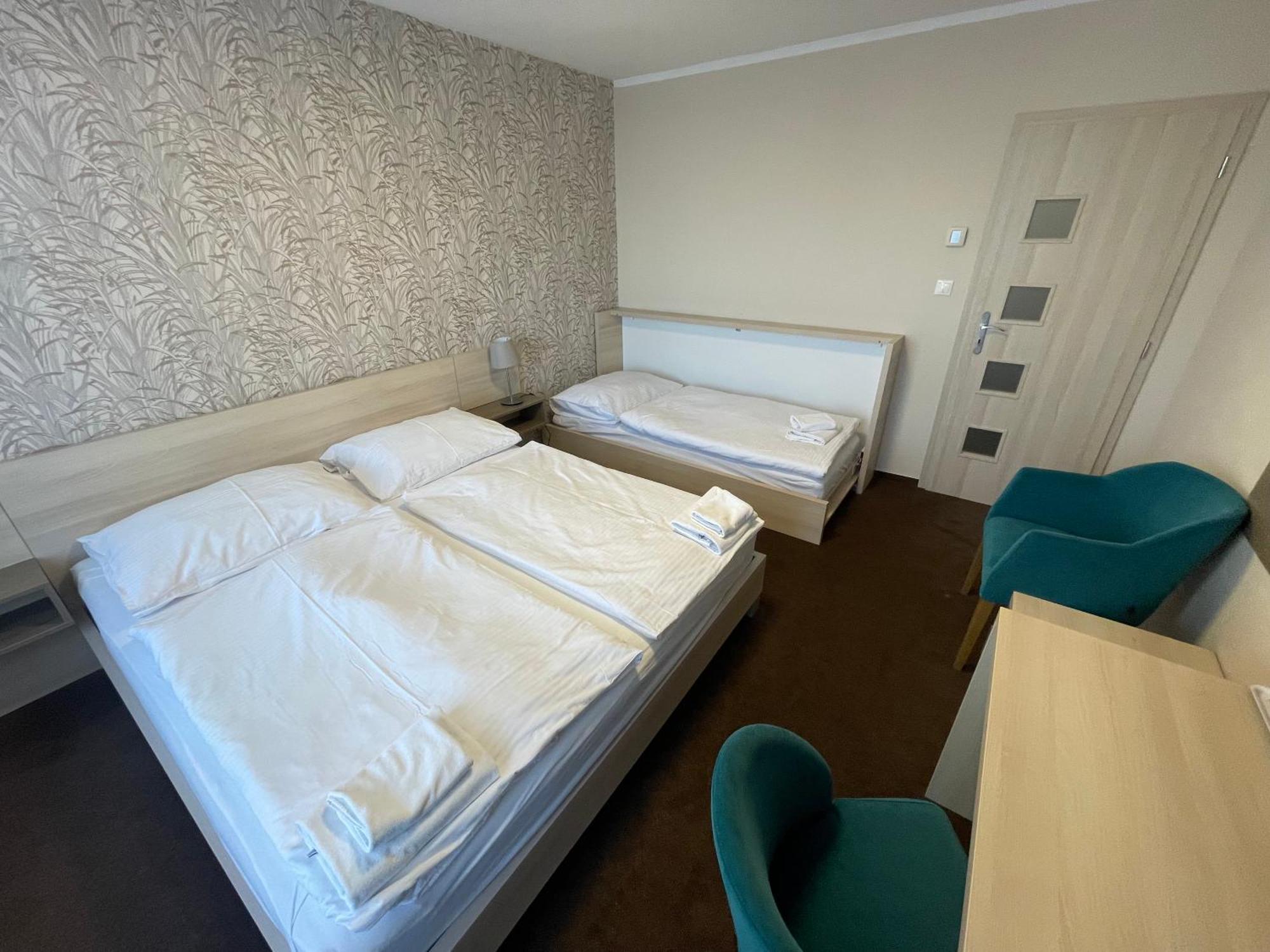 Hotel Spectrum Trnava Ngoại thất bức ảnh