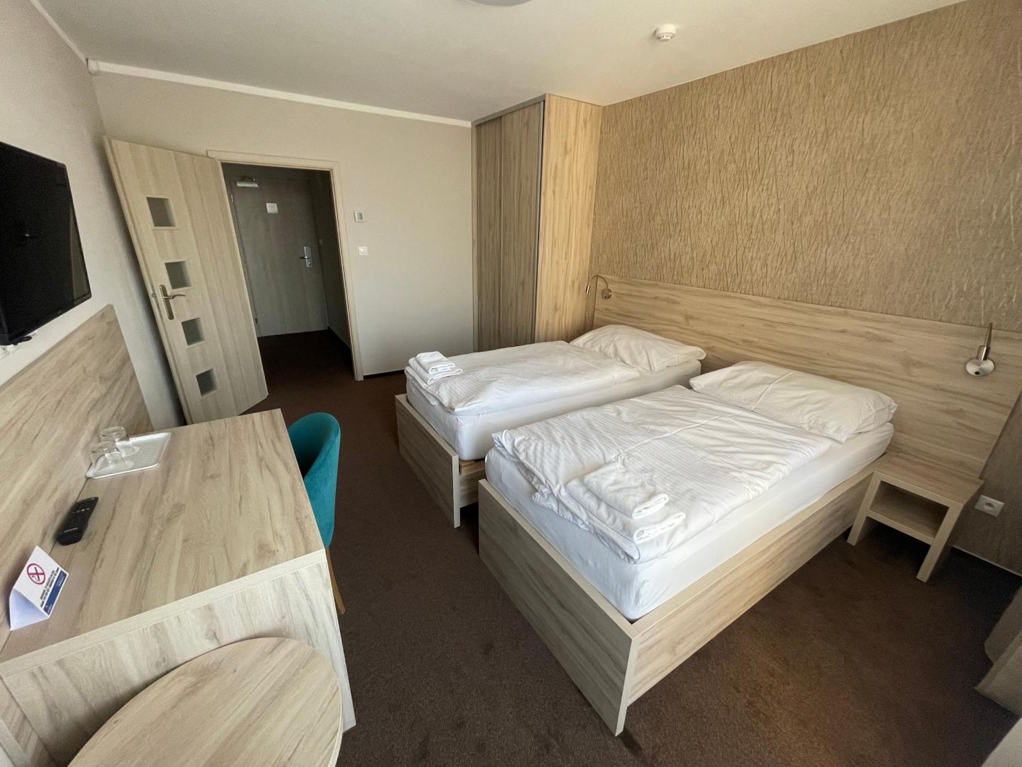 Hotel Spectrum Trnava Ngoại thất bức ảnh