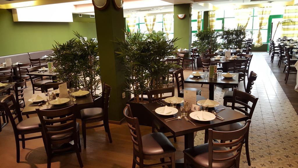 Hotel Spectrum Trnava Ngoại thất bức ảnh