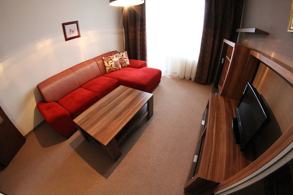 Hotel Spectrum Trnava Ngoại thất bức ảnh