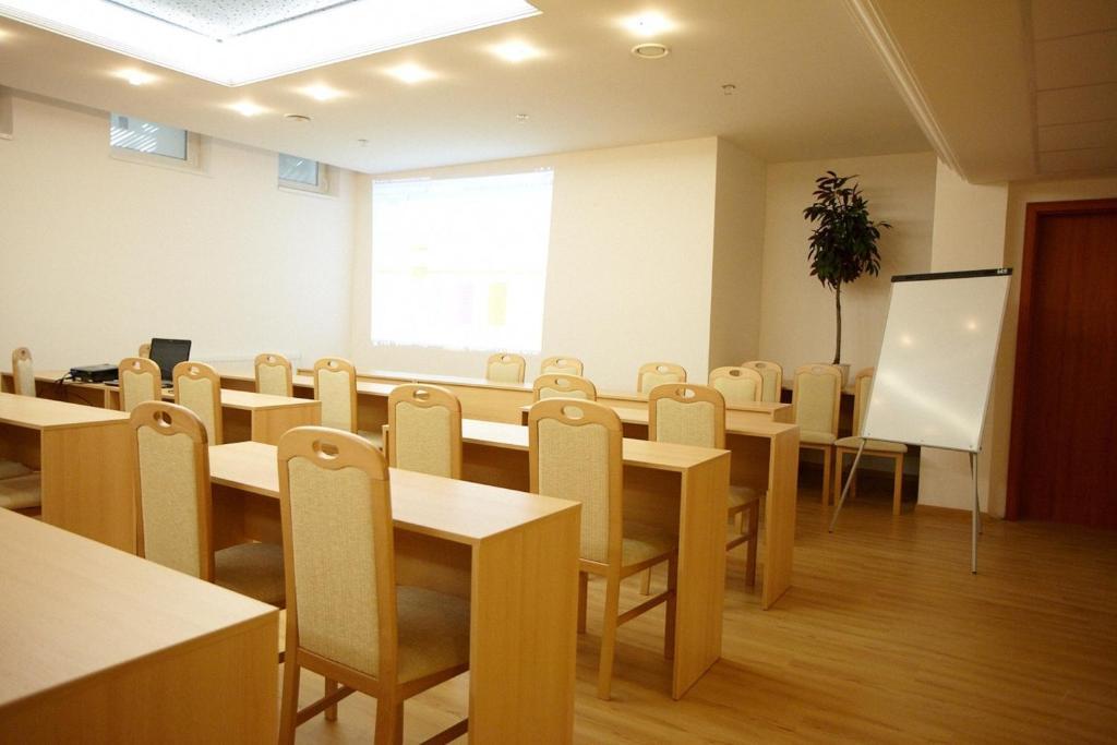 Hotel Spectrum Trnava Ngoại thất bức ảnh